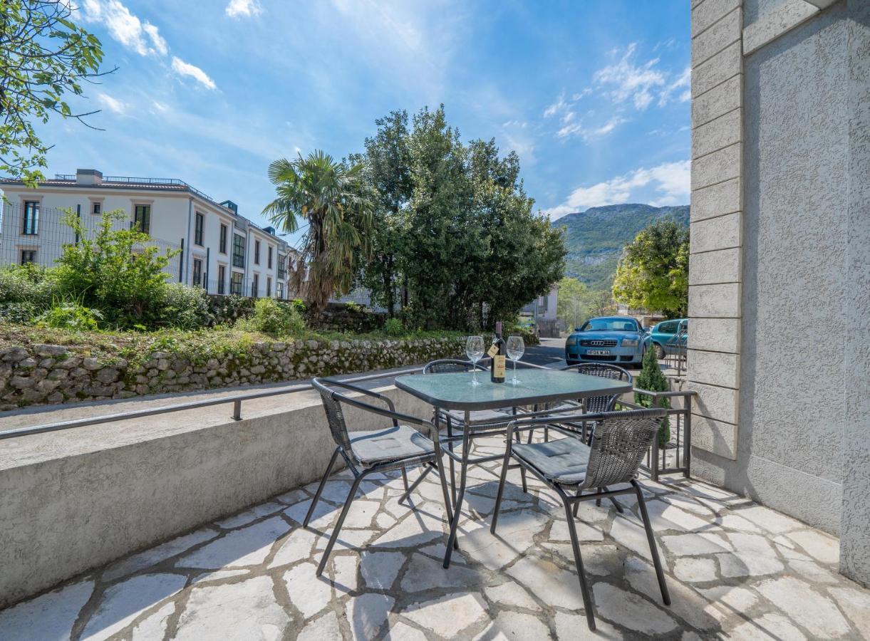 Apartman Anja Risan Esterno foto