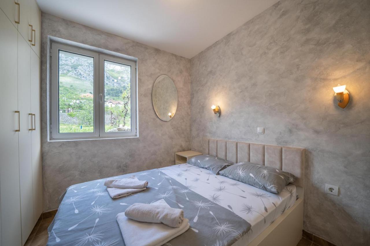 Apartman Anja Risan Esterno foto